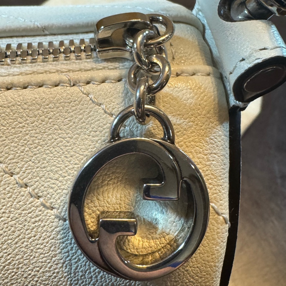 New Authentic Gucci Blondie GG Logo Ivory Shoulder Bag - Picture 8 of 14